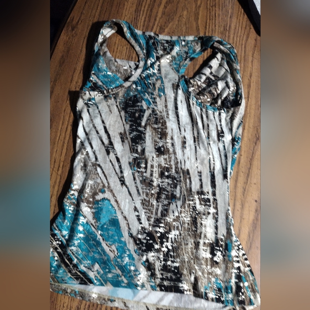 Sleeveless Cowl Necked Blouse W/Metallic Abstract Pattern - Picture 7 of 9